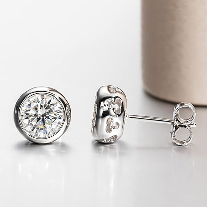 Real D Color Moissanite Diamon - Diamond Stud Earrings 评论和价格